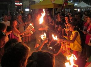 Arxivada la causa contra independentistes per cremar fotos del rei